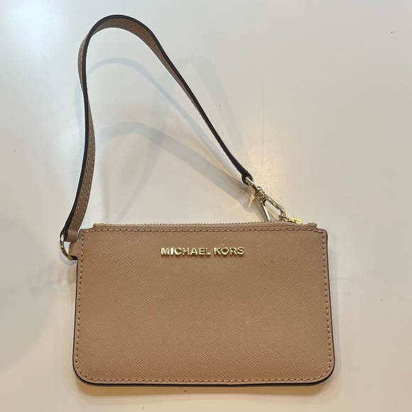 Michael Kors Wrislet - Picture 1 of 3